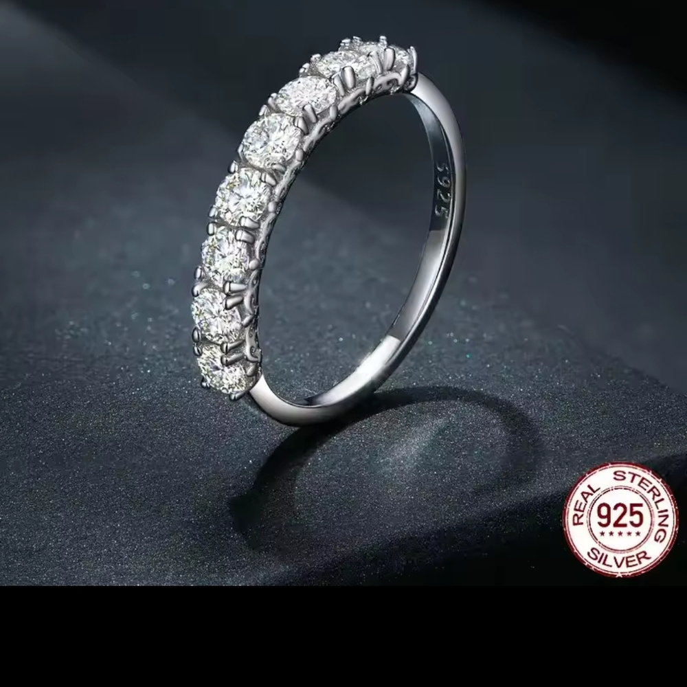 Elegant Silver Women's Ring